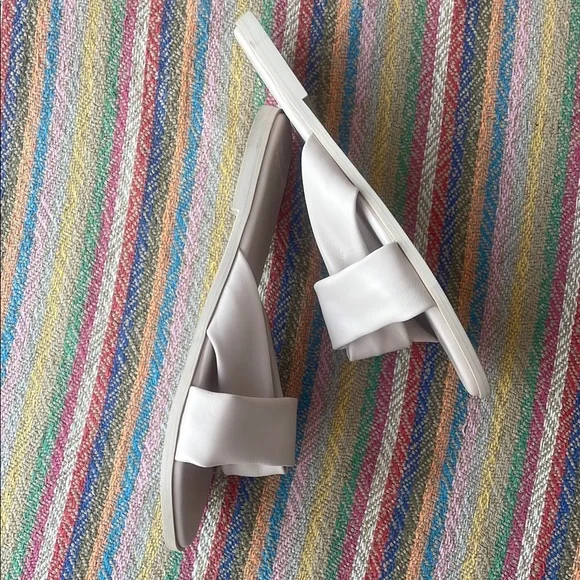 Abercrombie & Fitch Women's Cream Sandals Sz 9/10 - Picture 4 of 6